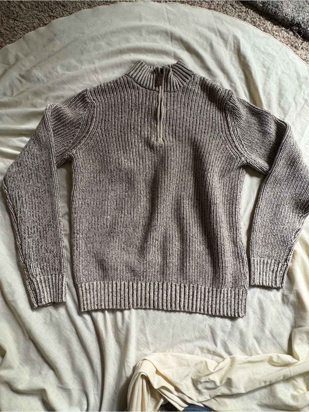 G.H. Bass & Co. Men's size medium Quarter-Zip Knit Sweater in Taupe Heather